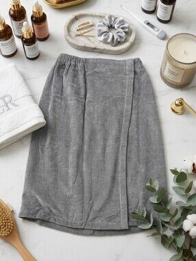 Room Essentials Plush Gray Bath Skirt